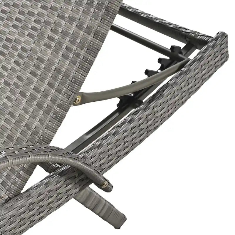Outdoor wicker chaise lounge set, 2 pieces