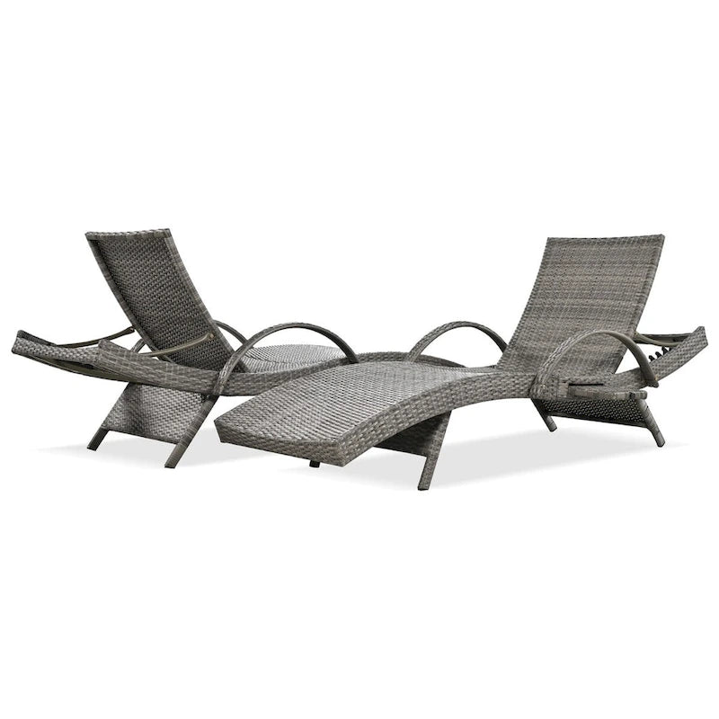 Outdoor wicker chaise lounge set, 2 pieces
