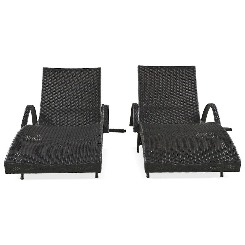 Outdoor wicker chaise lounge set, 2 pieces