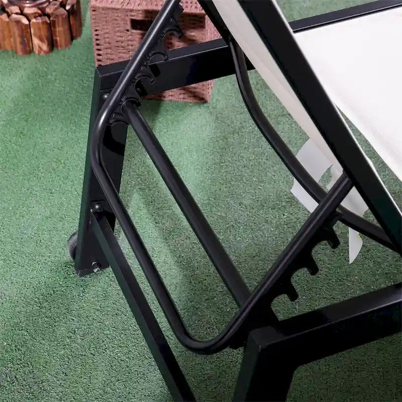 Adjustable Outdoor Chaise Lounge with Wheels and Breathable Fabric - N/A