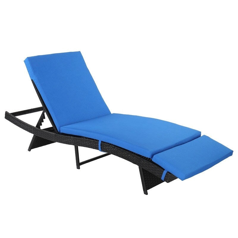 Outdoor Single Wicker Chaise Lounge Chair