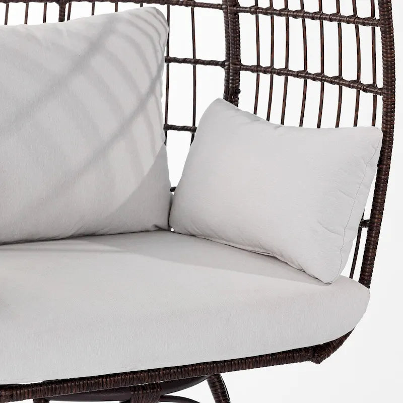 Commercial Indoor/Outdoor Wicker Swivel Lounge Chair with 4 Cushions